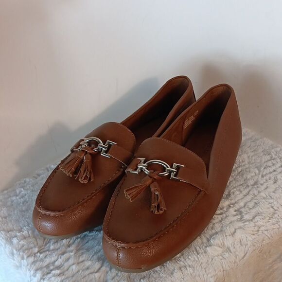 AEROSOLES "Deanna" Driving Loafers with Tassels - Picture 1 of 8